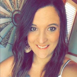 Meet your Posher, Whitney